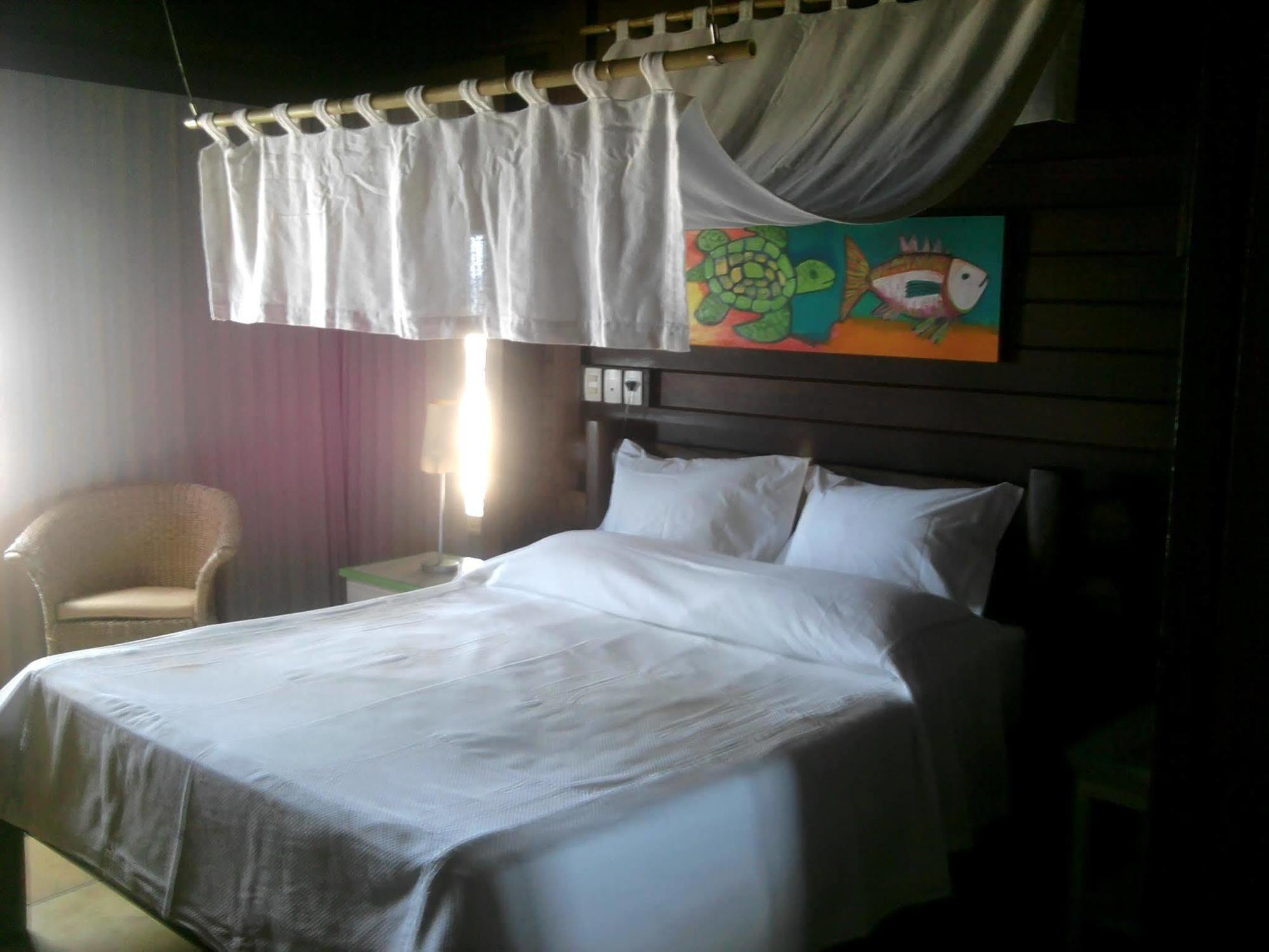 Siri Paraiso Hotel 3*